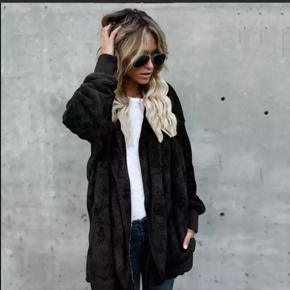 2 Left! Black Hooded Teddy Sweater with Pockets - Picture 4 of 7